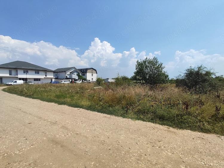 Teren de 800 mp, în Cornetu