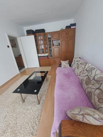 Apartament cu 2 camere decomandat în Uiasca