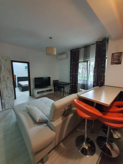 Apartament cu 2 camere semidecomandat în Palazu Mare