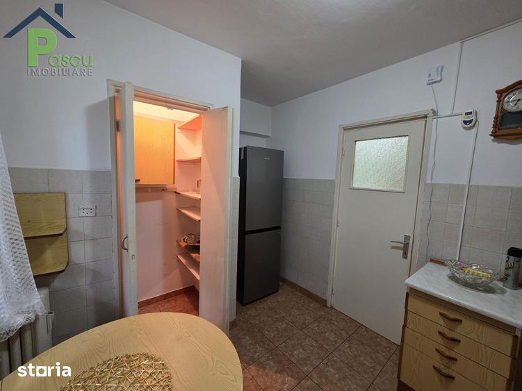 Apartament cu 2 camere semidecomandat în Giurgiului