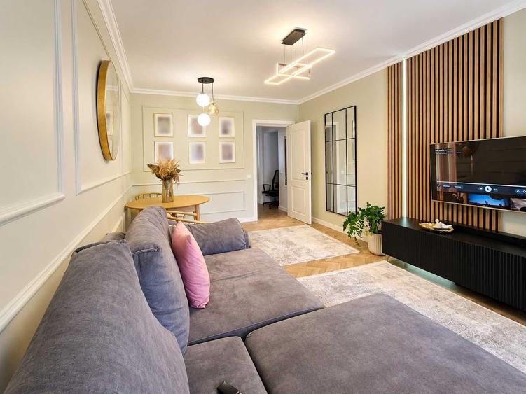 Apartament cu 3 camere decomandat în Central