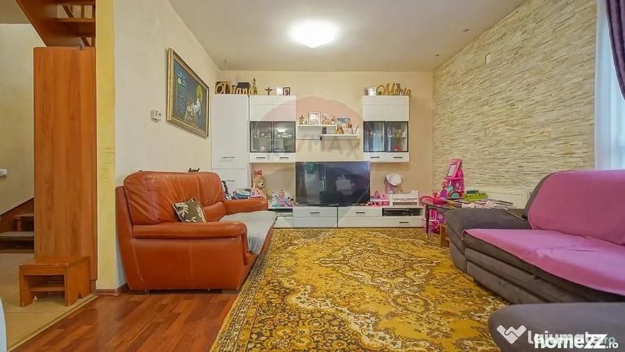 Casă cu 4 camere cu Teren 443 Mp în Tractorul