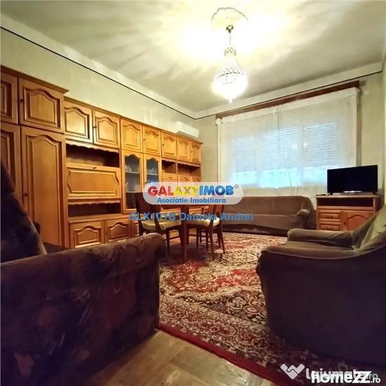 Apartament cu 4 camere semidecomandat în Calea Plevnei