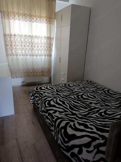 Apartament cu 3 camere decomandat în P-ța Doina