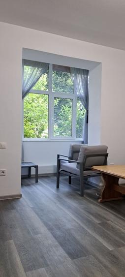 Apartament cu 2 camere semidecomandat în Zizin