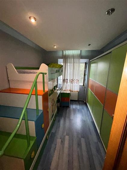 Apartament cu 3 camere decomandat, mobilat în Obor