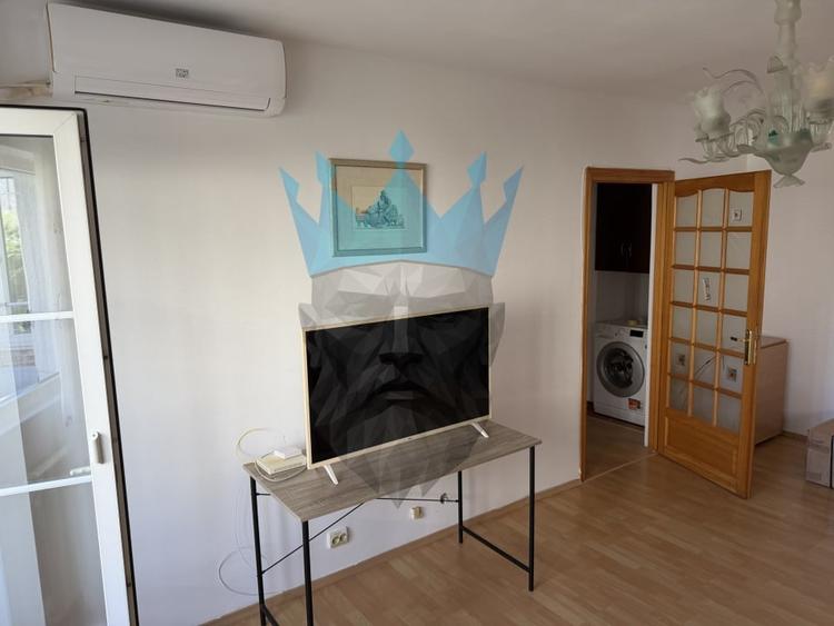 Apartament cu 2 camere semidecomandat, mobilat în Brâncoveanu