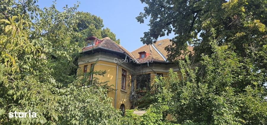 Cotroceni oportunitate amenajare mansarda ?i pod intr-o vila eleganta