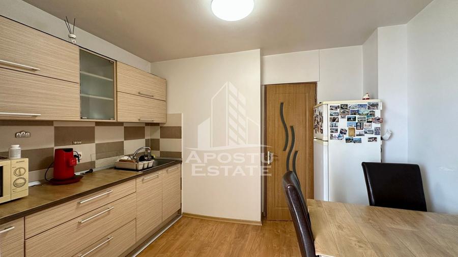Apartament cu 3 camere decomandat în Soarelui