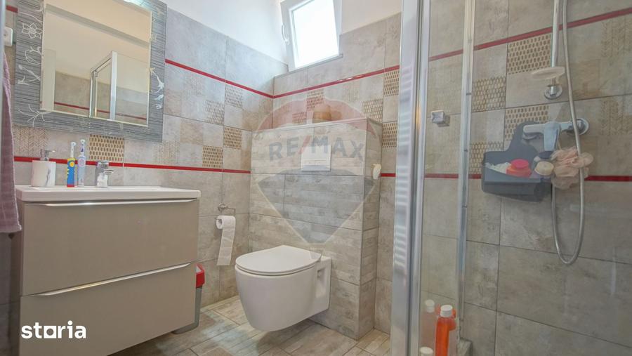 Casă cu 4 camere cu Teren 284 Mp în Bartolomeu