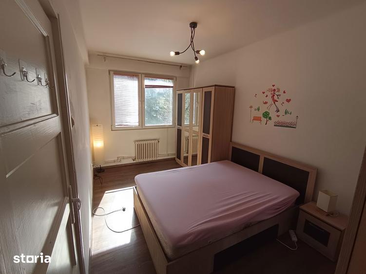Apartament cu 2 camere semidecomandat în Gruia