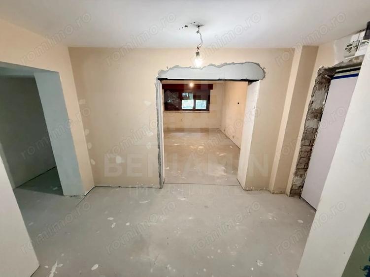 Apartament cu 3 camere decomandat în Brazda lui Novac