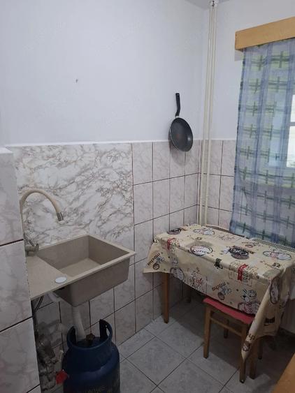 Dau in chirie garsoniera Oradea, str. Sfantul Apostol Andrei - 4