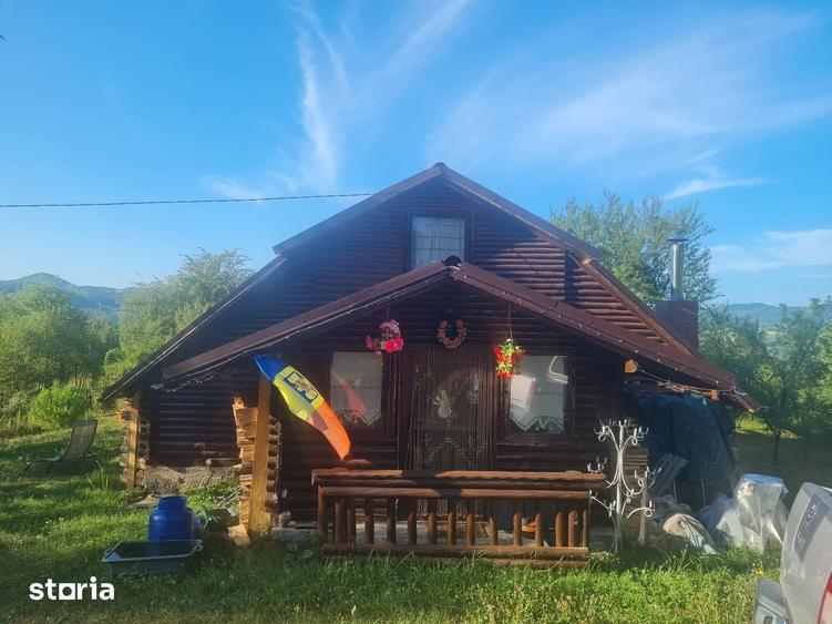 Casă cu 4 camere cu Teren 1800 Mp în Central