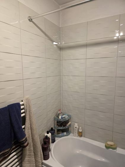 Apartament cu 3 camere decomandat în Berceni