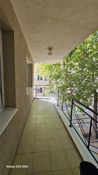 Apartament cu 2 camere decomandat în Berceni