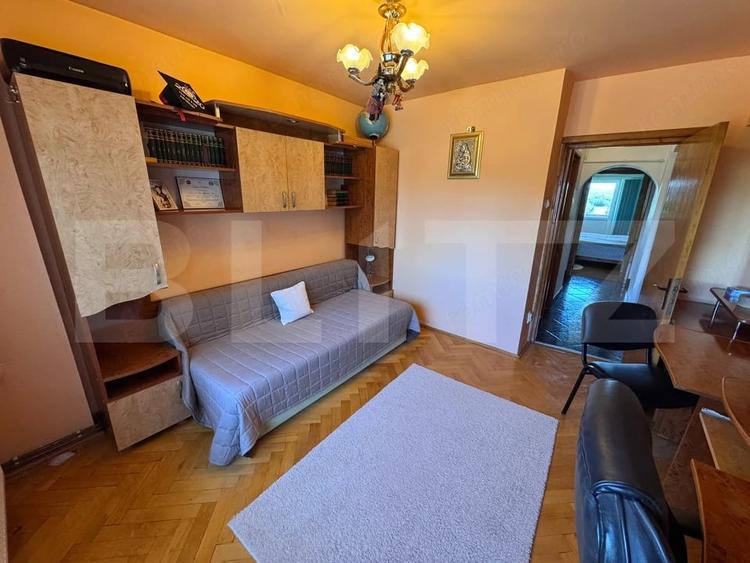 Apartament cu 3 camere decomandat în Micro 11