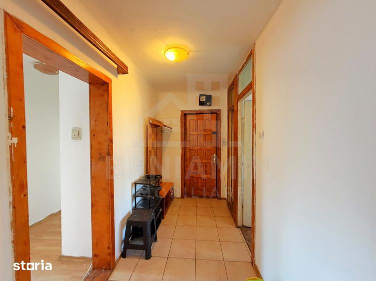 Apartament cu 4 camere decomandat în 1 Mai