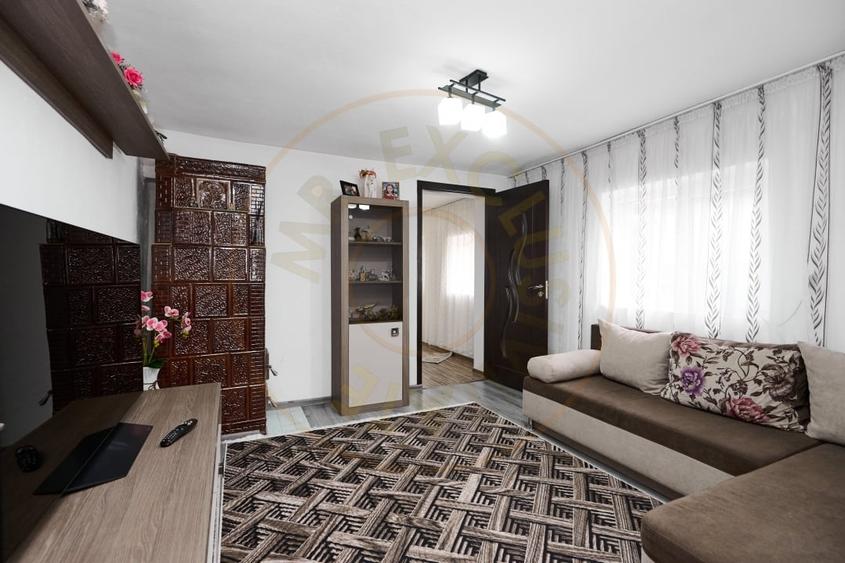 Casa  + anexa în Com.  Petresti, Sat Gherghesti - Dambovița - 3