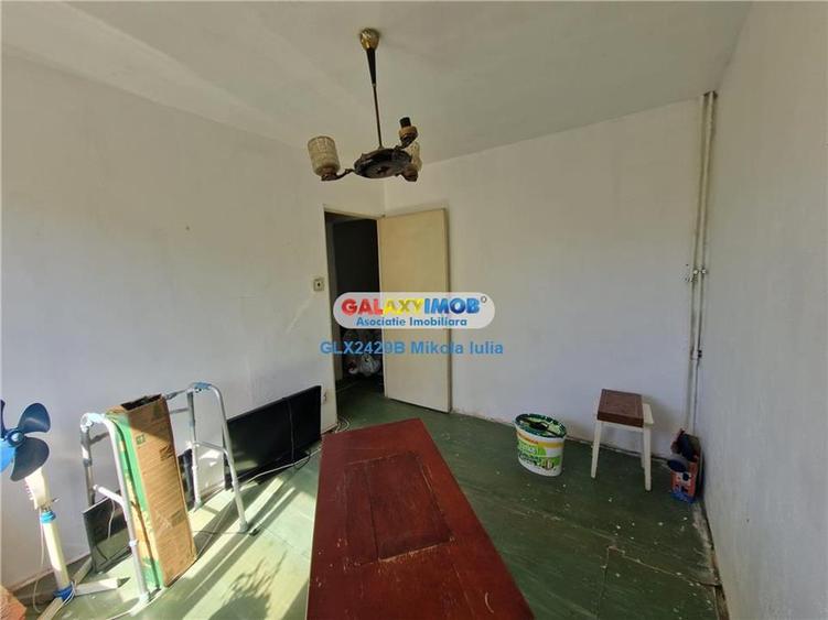 Apartament cu 2 camere semidecomandat în Berceni