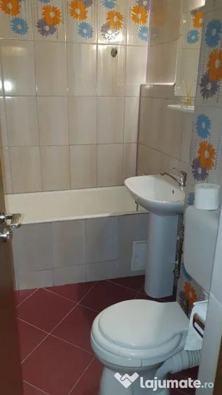 Garsonieră semidecomandată în Apărătorii Patriei
