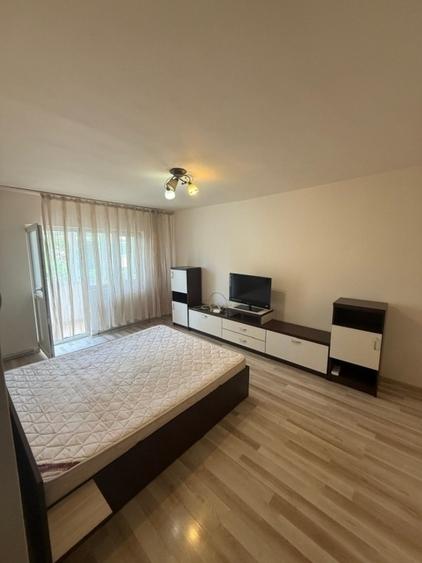 Apartament cu 2 camere decomandat în Gară
