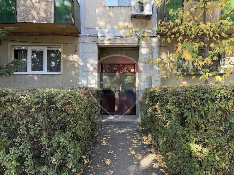 Apartament cu 2 camere decomandat în Lipovei