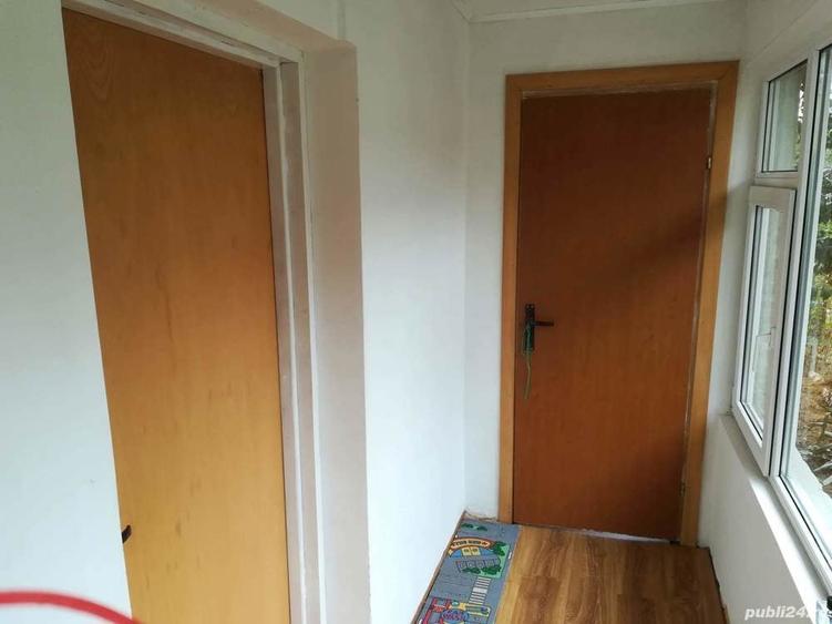 Casă cu 2 camere cu Teren 1000 Mp în Poienarii Burchii