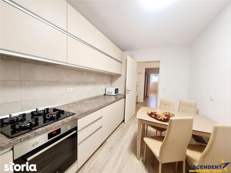 Apartament cu 3 camere decomandat, mobilat în Tractorul