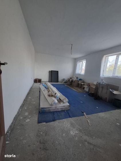 Casă cu 4 camere cu Teren 1118 Mp în Central