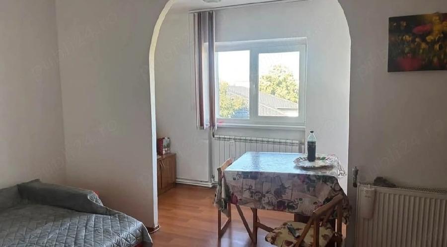 Garsonieră decomandată în Gară
