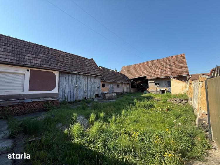 Casă cu 3 camere cu Teren 460 Mp în Slimnic