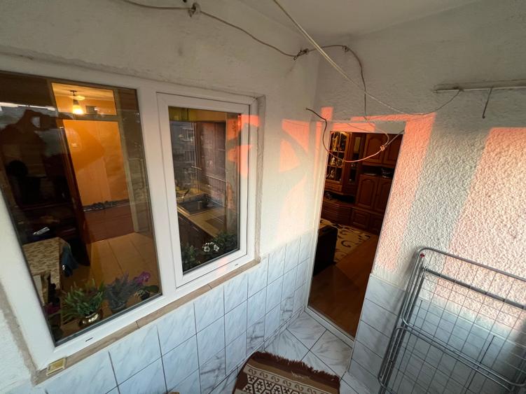 Apartament cu 3 camere decomandat în Militari
