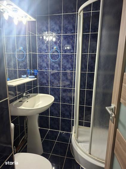 Apartament cu 3 camere decomandat în Exterior Vest