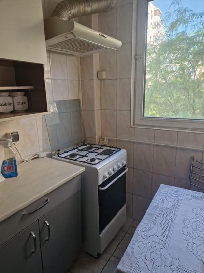 Garsonieră decomandată în Vitan