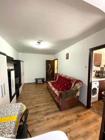 Garsonieră semidecomandată în Craiovița Nouă