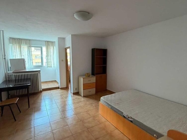 Garsonieră semidecomandată în Colentina