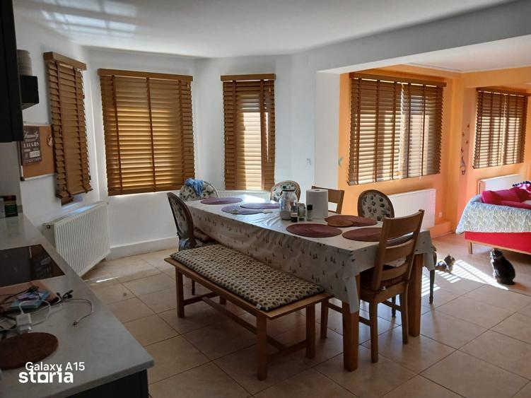 Casă cu 5 camere cu Teren 1500 Mp în Drajna