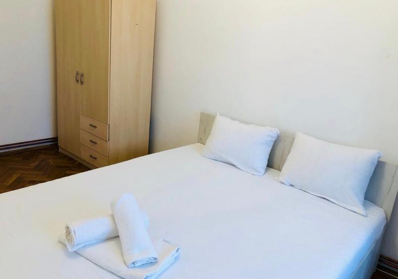 Apartament cu 4 camere decomandat în Punctele Cardinale