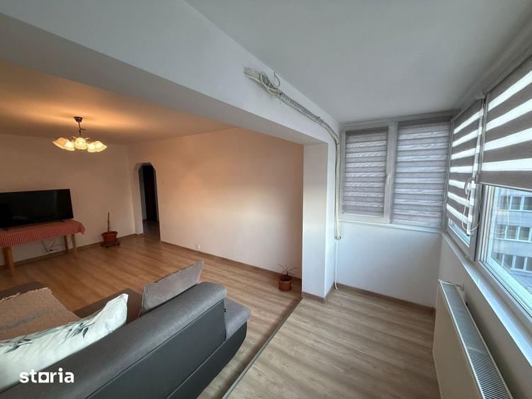 Apartament cu 3 camere în Decebal