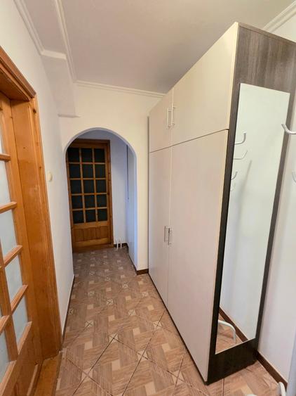 Apartament cu 2 camere decomandat în Uverturii