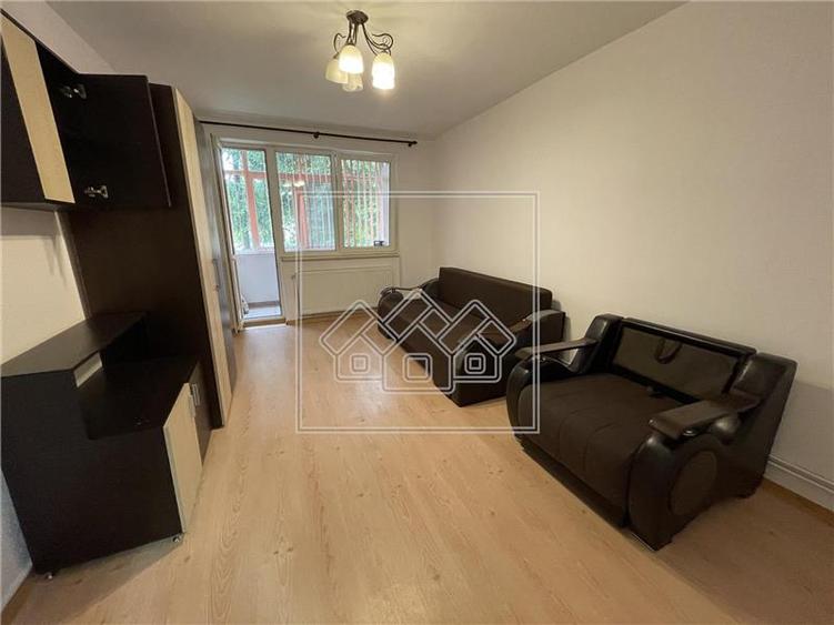 Apartament cu 2 camere decomandat, mobilat în Hipodrom 1