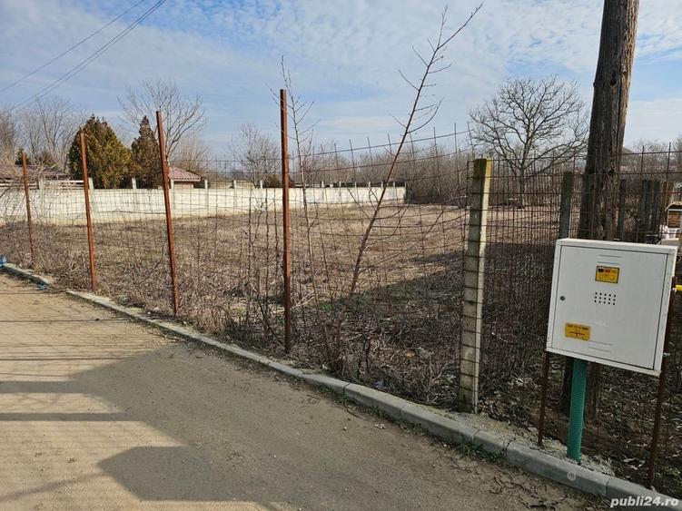 Teren de 800 mp, în Exterior Sud