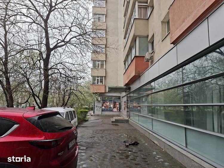 Spațiu comercial, de 320 mp, în Ștefan cel Mare