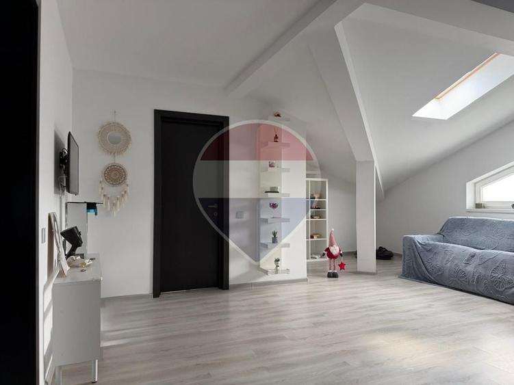 Apartament mobilat si utilat, loc de parcare, Sanpetru! - 4