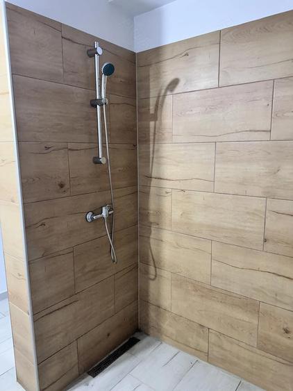 Apartament cu 3 camere decomandat în Iosia