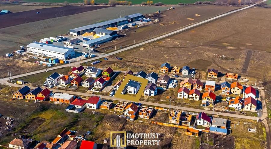 Casă cu 4 camere cu Teren 300 Mp în Tisa
