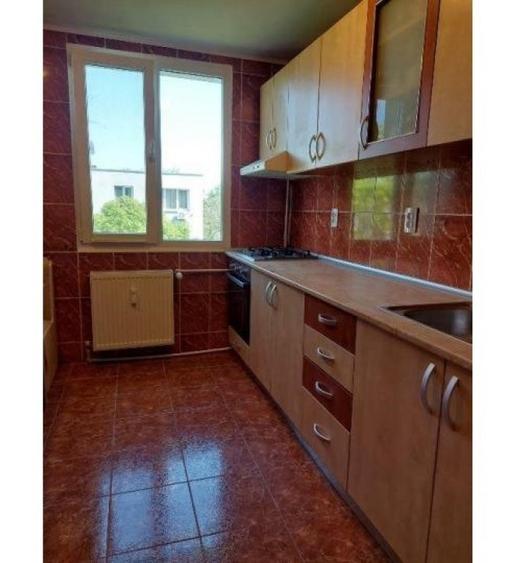 Apartament cu 4 camere decomandat în 1 Decembrie 1918