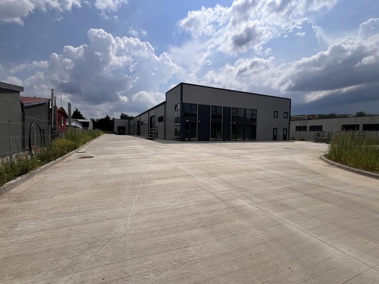 Spațiu industrial, de 1,700 mp, în Apahida