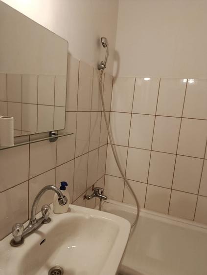 Garsonieră decomandată în Central